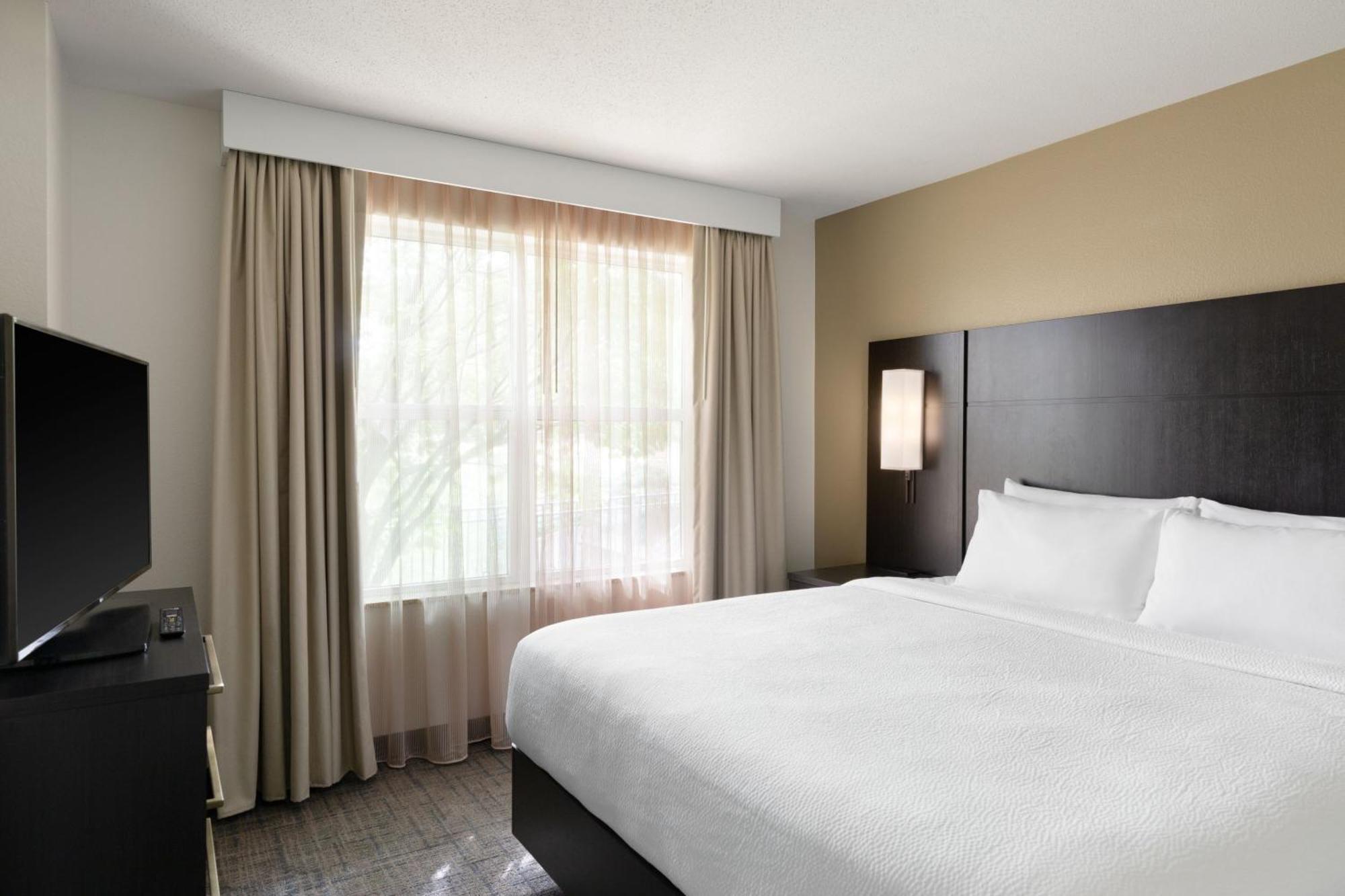 Residence Inn By Marriott Madison West/Middleton Exterior photo