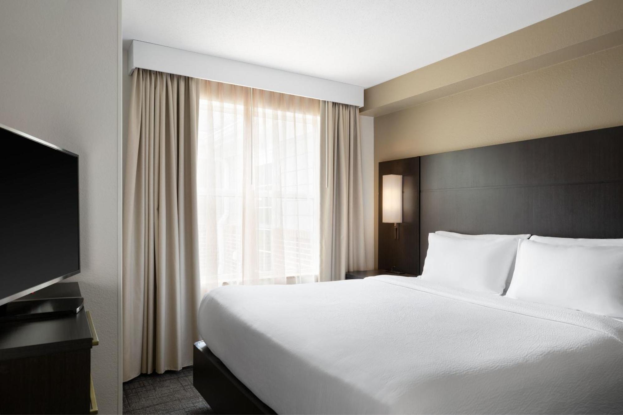 Residence Inn By Marriott Madison West/Middleton Exterior photo