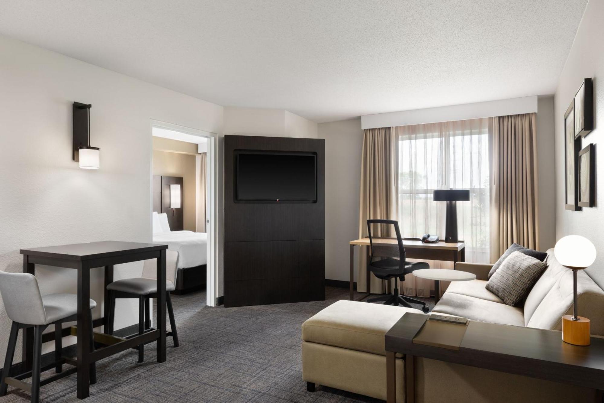 Residence Inn By Marriott Madison West/Middleton Exterior photo