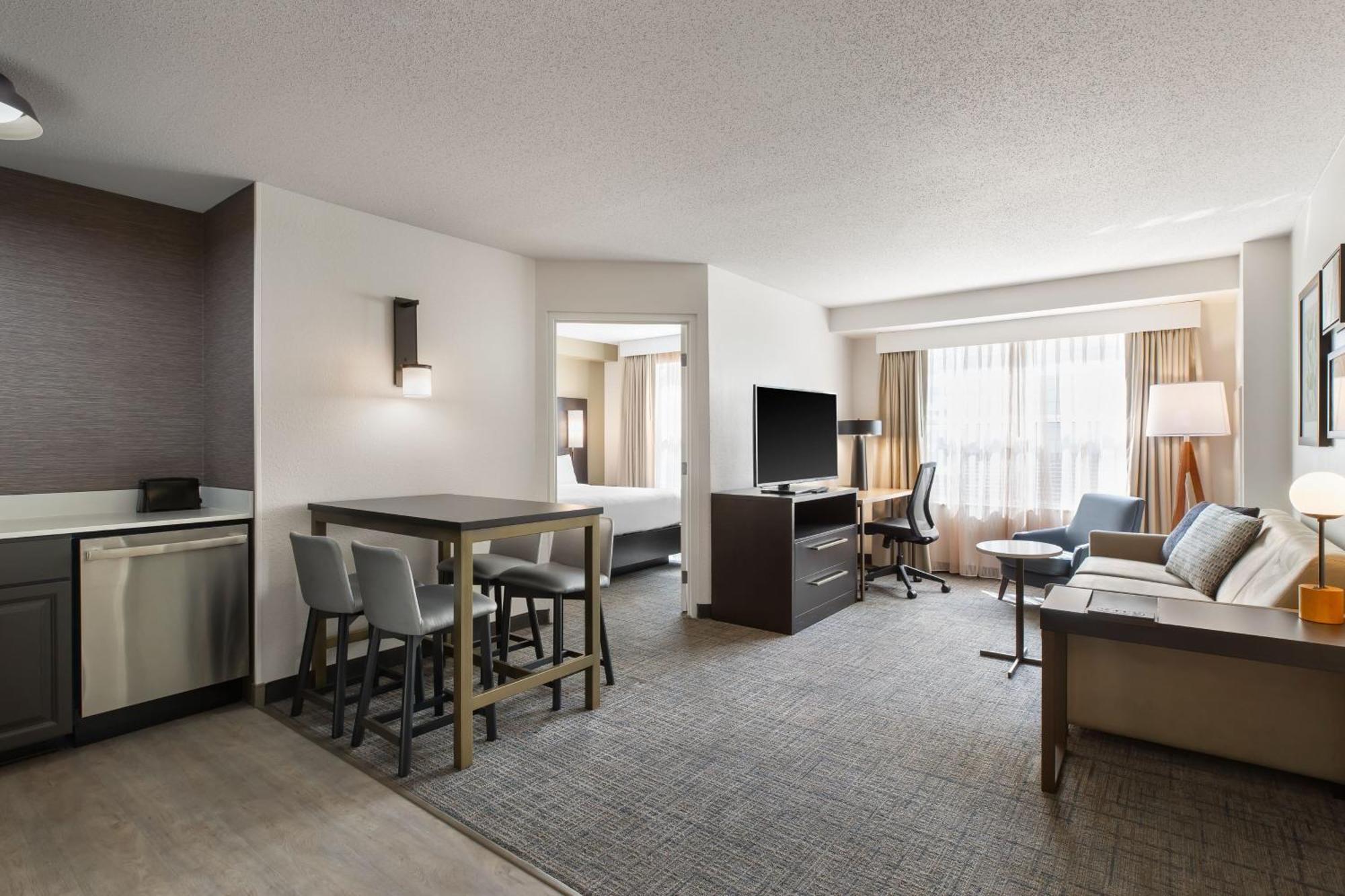 Residence Inn By Marriott Madison West/Middleton Exterior photo